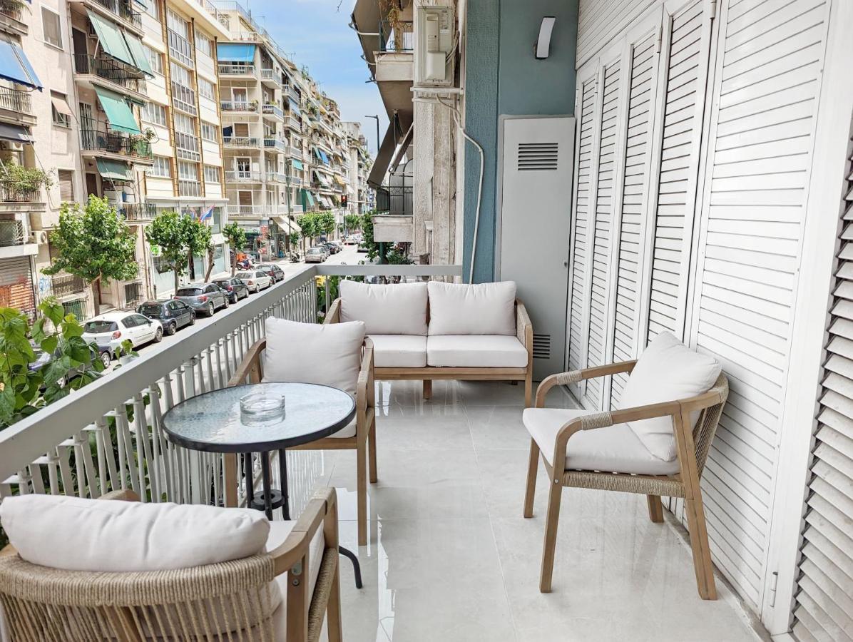 Victroria Grand Palace Apartment Atenas Exterior foto