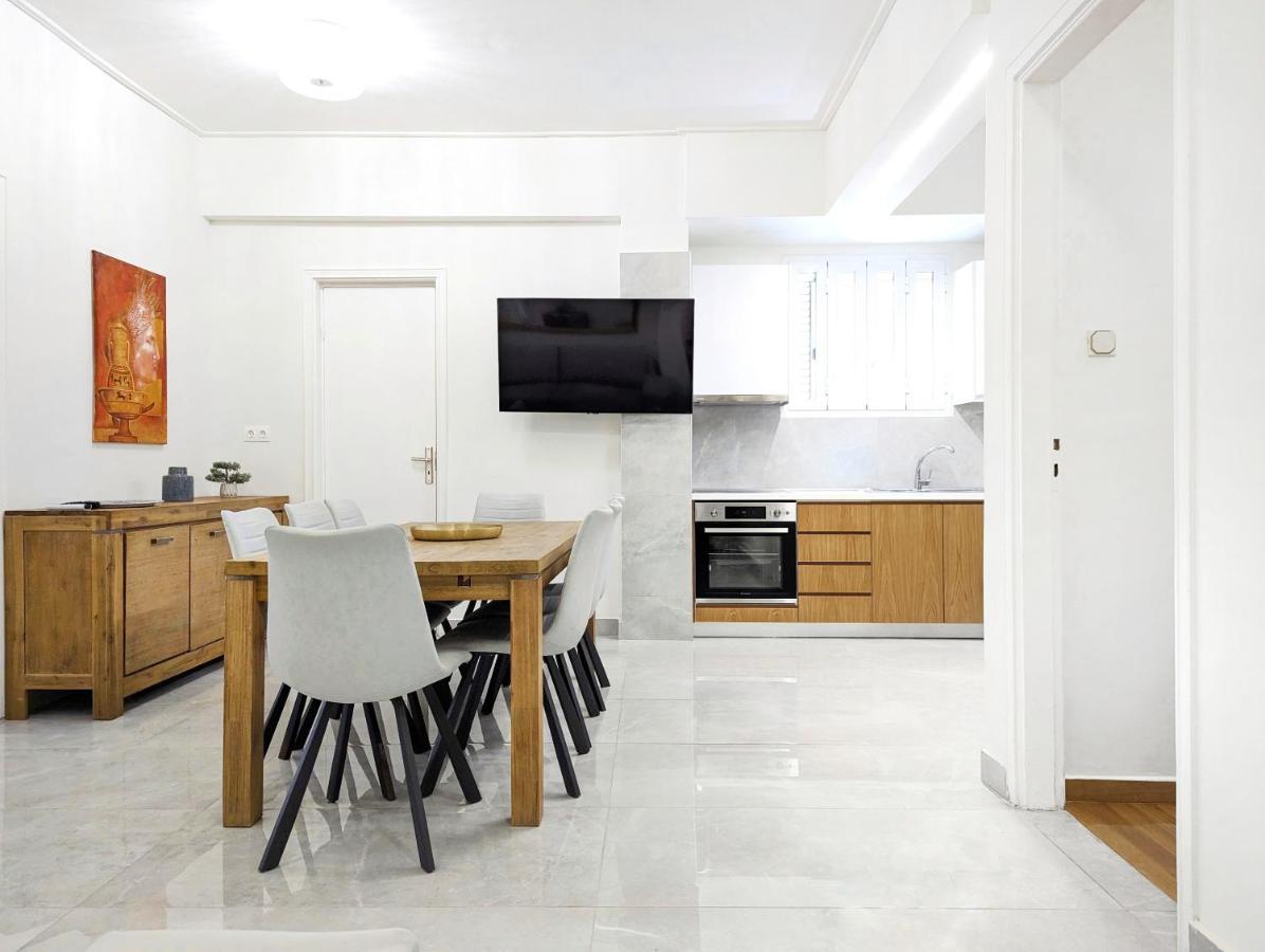 Victroria Grand Palace Apartment Atenas Exterior foto