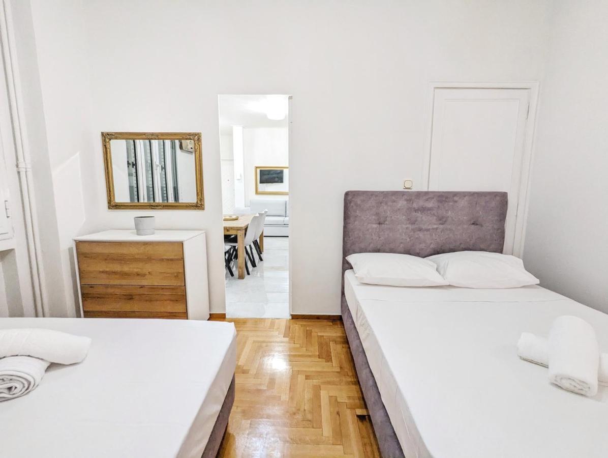 Victroria Grand Palace Apartment Atenas Exterior foto