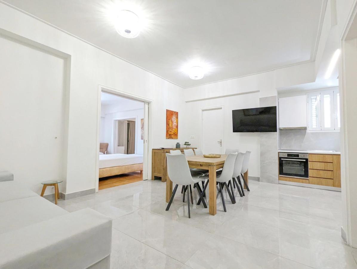 Victroria Grand Palace Apartment Atenas Exterior foto