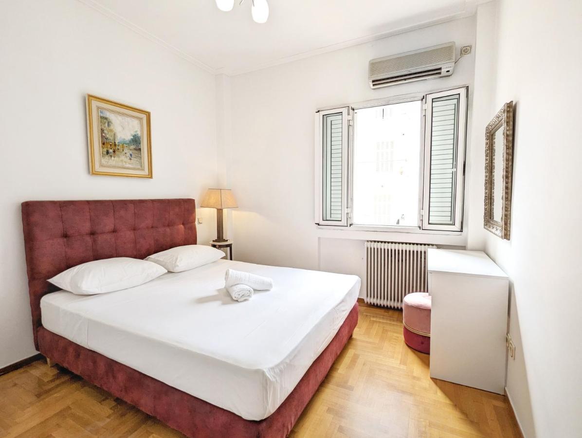 Victroria Grand Palace Apartment Atenas Exterior foto