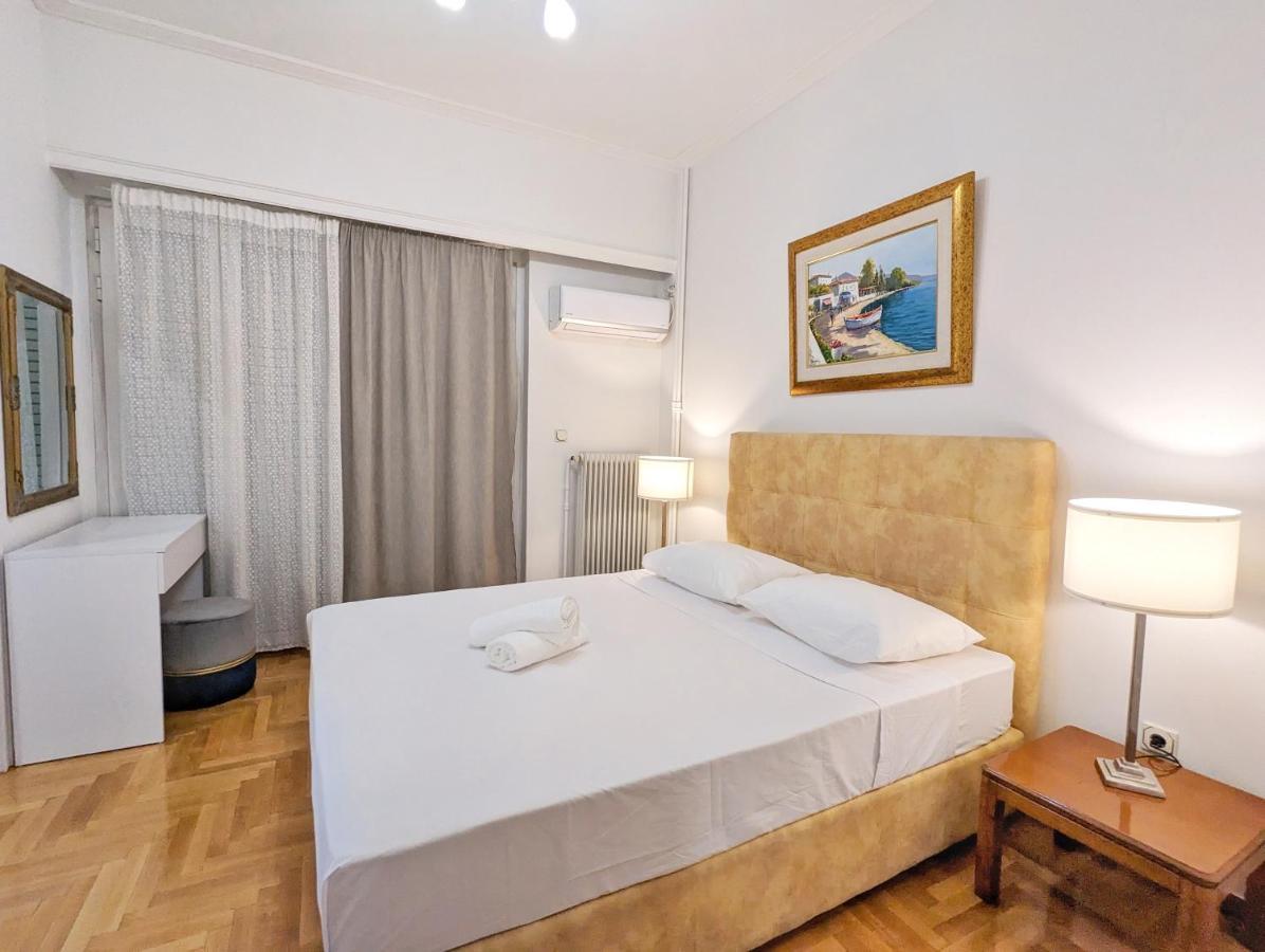 Victroria Grand Palace Apartment Atenas Exterior foto