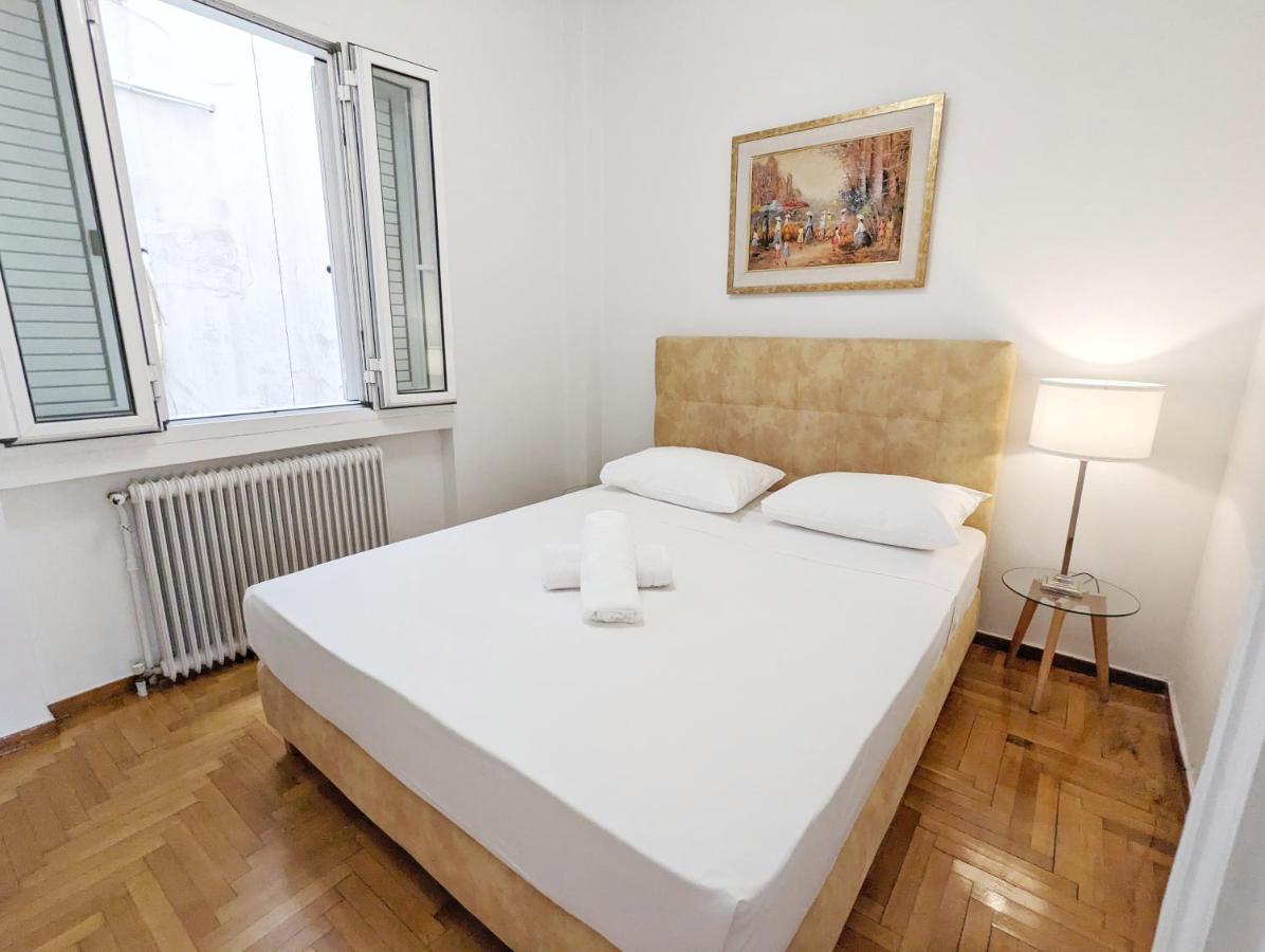 Victroria Grand Palace Apartment Atenas Exterior foto
